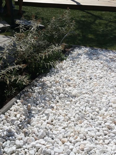 Crystal White grind 25 - 40mm aangelegd