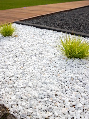Crystal White split aangelegde tuin 