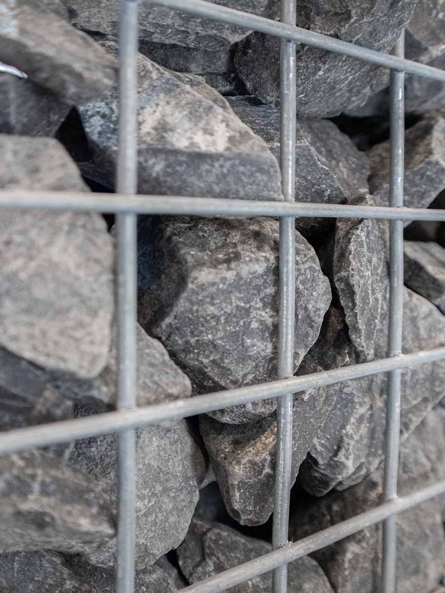 Ardenner breuksteen 60 - 90mm (6 - 9cm) aangelegd in korf
