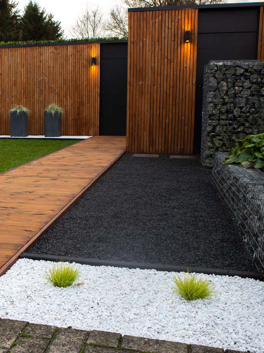 Crystal white split i.c.m. Basalt split aangelegd