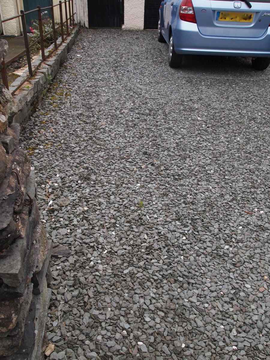 Canadian slate groen 30 - 60mm (3 - 6cm) aangelegd oprit