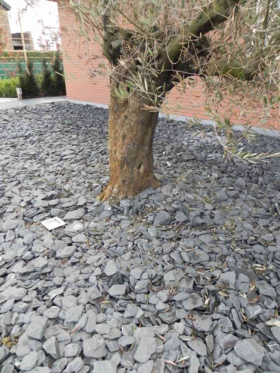 Canadian Slate Breuksteen zwart 60 - 180mm (6 - 18cm) aangelegd