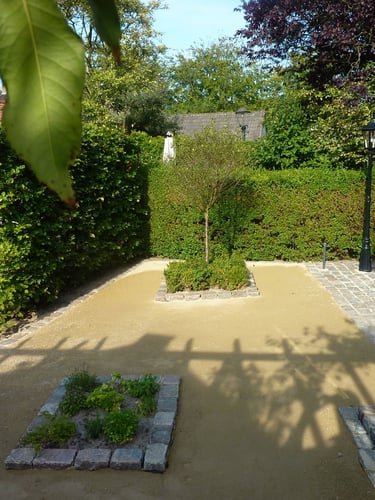 Dolomiet aangelegde siertuin