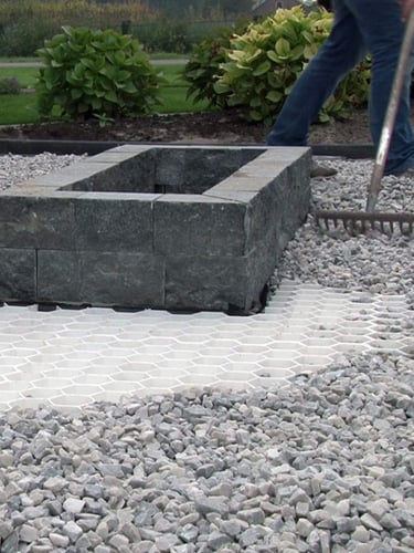 Easygravel 3XL grindplaten wit aangelegd