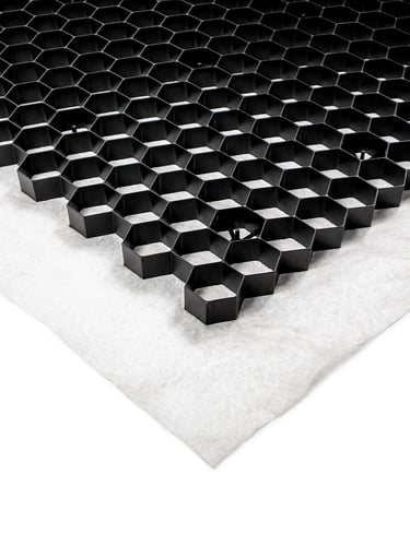 Vier pallets grindplaten EuroGravel PLUS zwart (170,2m2)