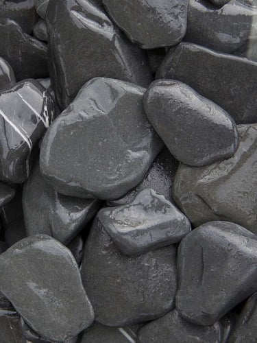 Flat Pebbles zwart 30 - 60mm (3 - 6cm) (nat)