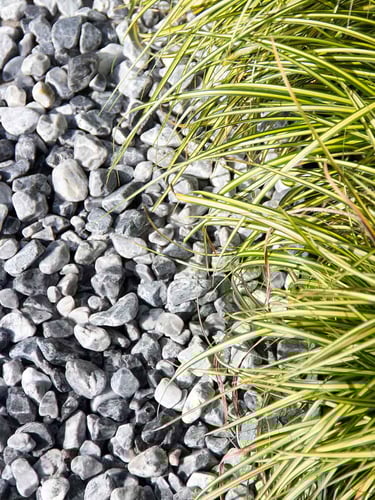 Ice blue grind 16 - 25mm aangelegde siertuin