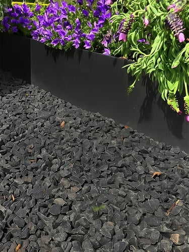 Multi-Edge METAL Afboording Zwart 100x17,5cm aangelegd