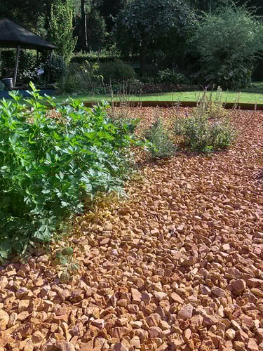 Rosso Verona split 16 - 25mm aangelegd