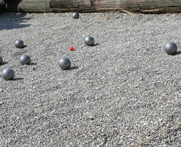 De aanleg van een Jeu de Boulesbaan (Petanquebaan)