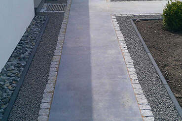 Tuinpad Basalt split fijn