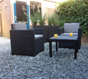 Terras met Canadian Slate