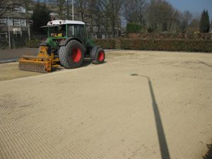 Aanleg jeu de boulesbaan afwalsen